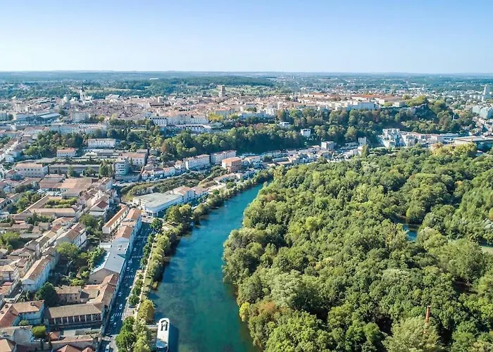 Maison De - Cosy - Centre - Wifi -gare Apartamento Angulema