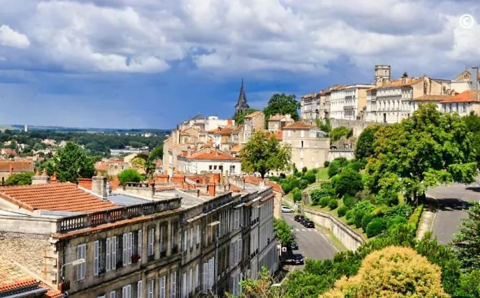 Maison De - Cosy - Centre - Wifi -gare Angulema